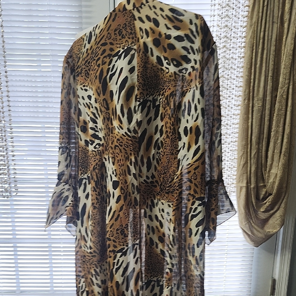 Leopard Print Sheer Duster - Picture 3 of 4